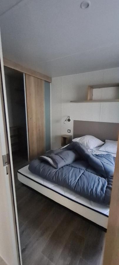 Mobilhome 2 Ch,1 Salon 40M2 De Charme Dans Camping *** Saint-Julien-en-Born Bagian luar foto