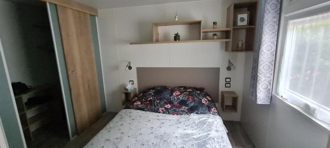 Mobilhome 2 Ch,1 Salon 40M2 De Charme Dans Camping *** Saint-Julien-en-Born Bagian luar foto