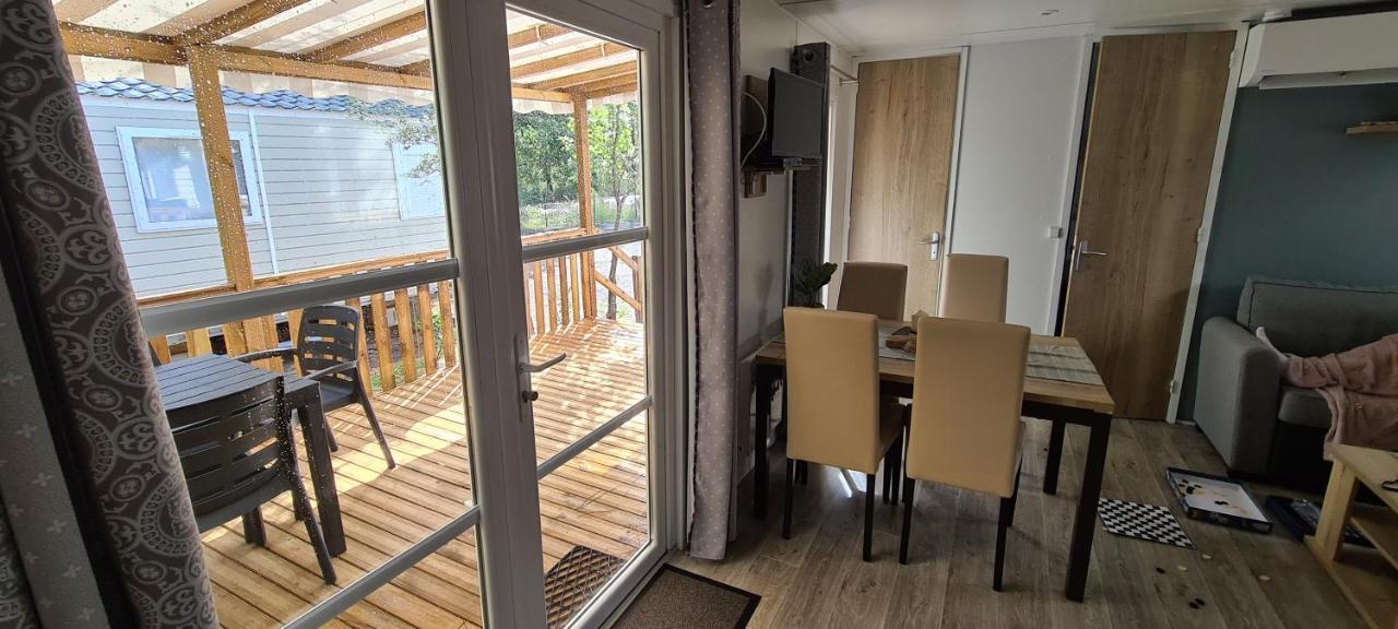 Mobilhome 2 Ch,1 Salon 40M2 De Charme Dans Camping *** Saint-Julien-en-Born Bagian luar foto