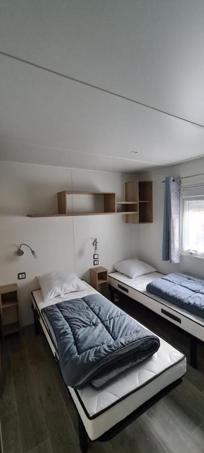 Mobilhome 2 Ch,1 Salon 40M2 De Charme Dans Camping *** Saint-Julien-en-Born Bagian luar foto